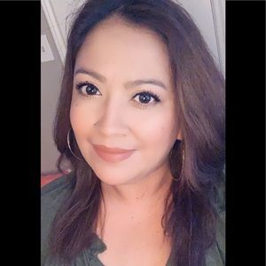 Meet your Posher, Isa